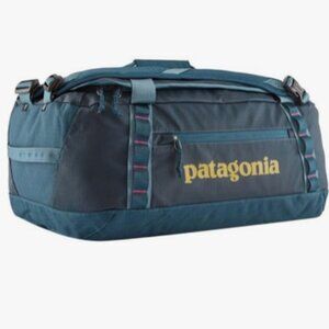 NWT!! Patagonia Black Hole Duffel Bag in Size 40L and Color: Tidal Blue